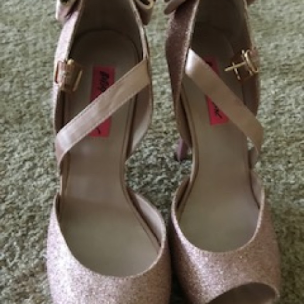 women size 9 heal